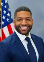 Official portrait of Amen Brown