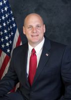 Official portrait of Doyle Heffley