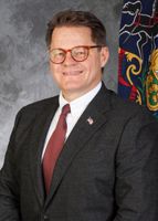 Official portrait of Tim Twardzik