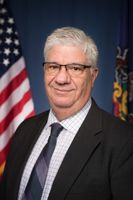 Official portrait of Wayne Fontana